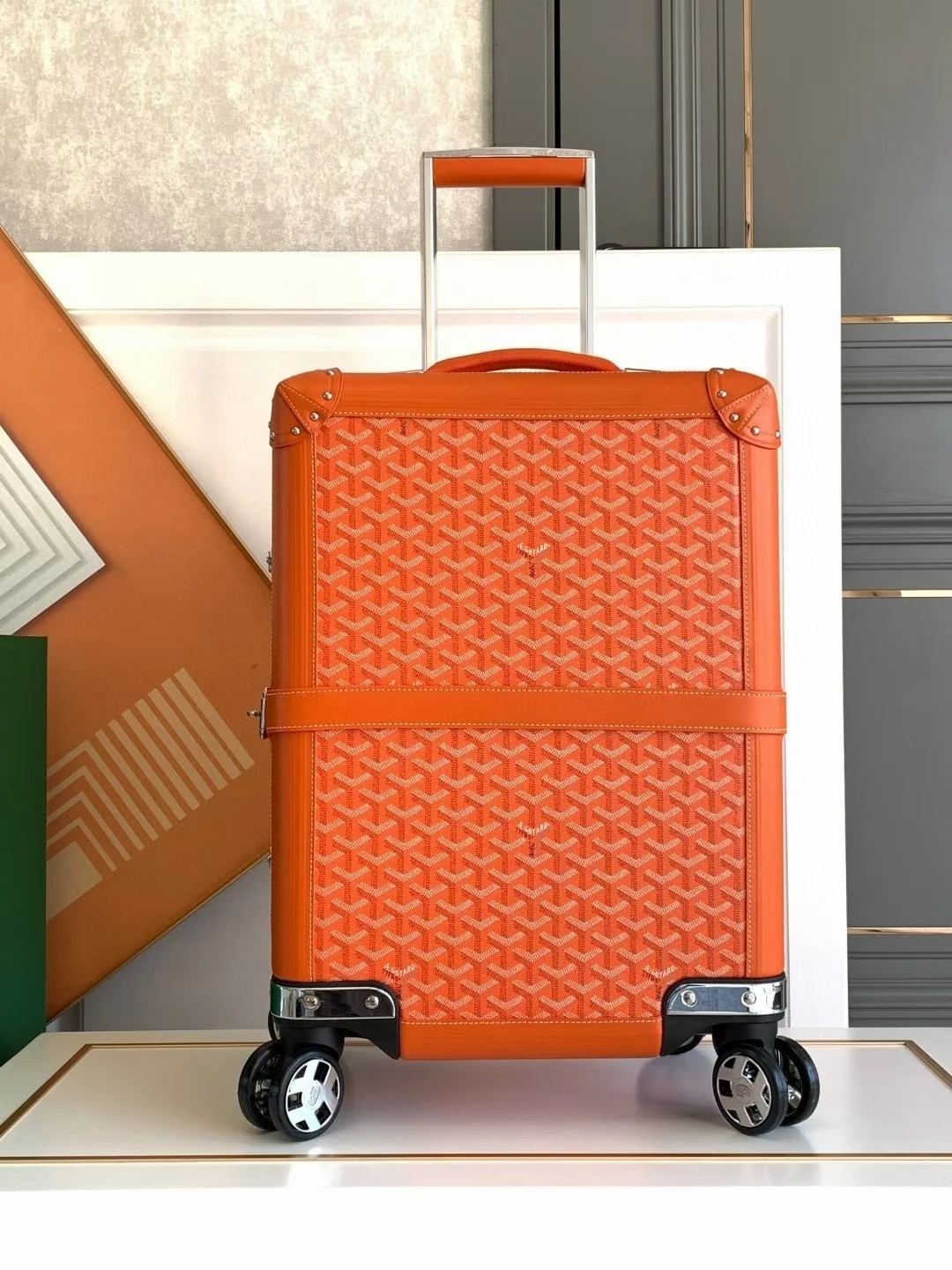 Goyard Luggage — 1624228a