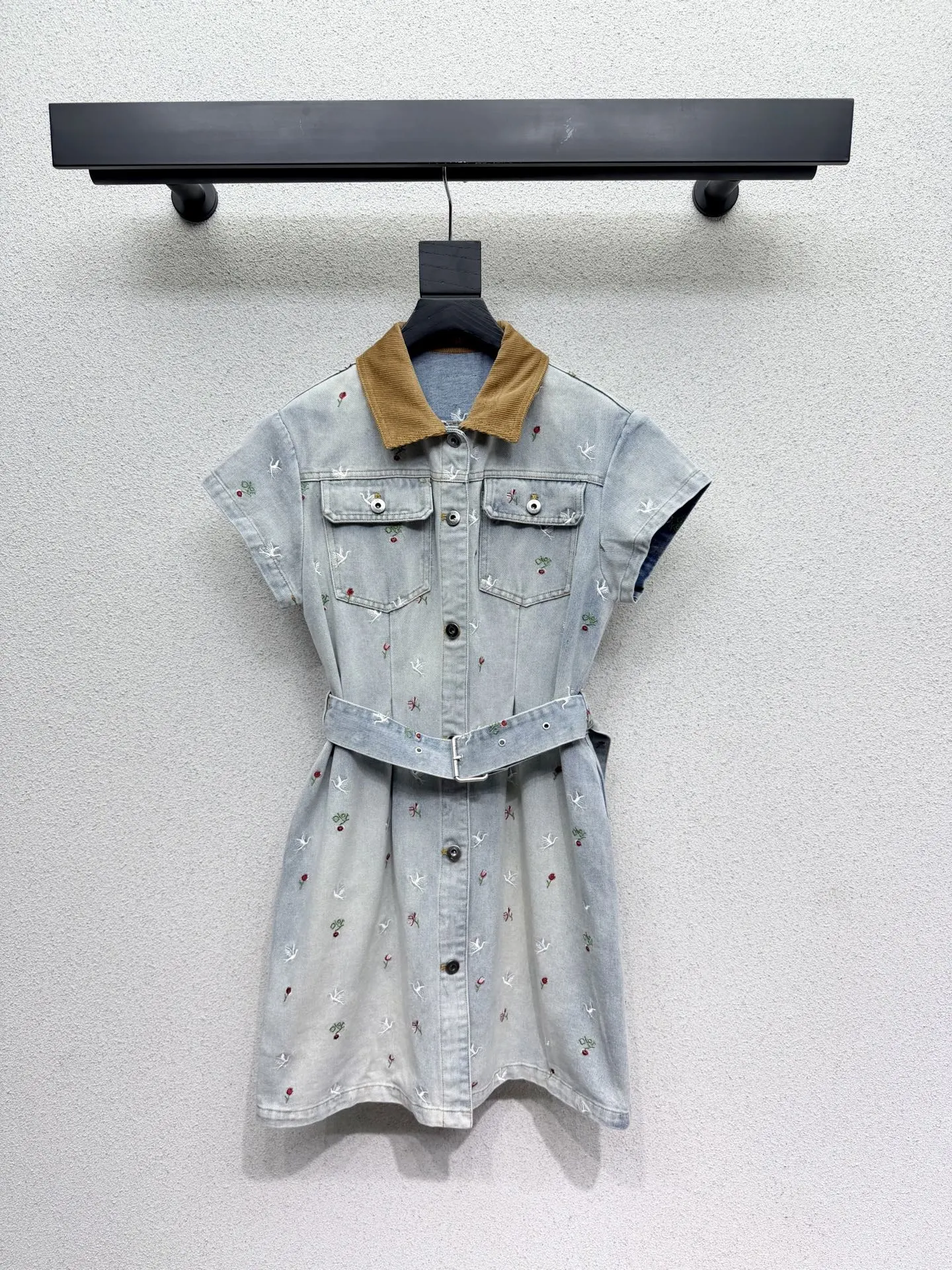 Dresses — 42d3feb3