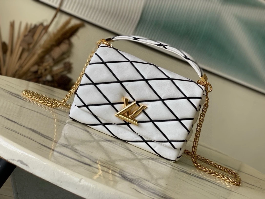Louis Vuitton Bag — 2ed4a87d
