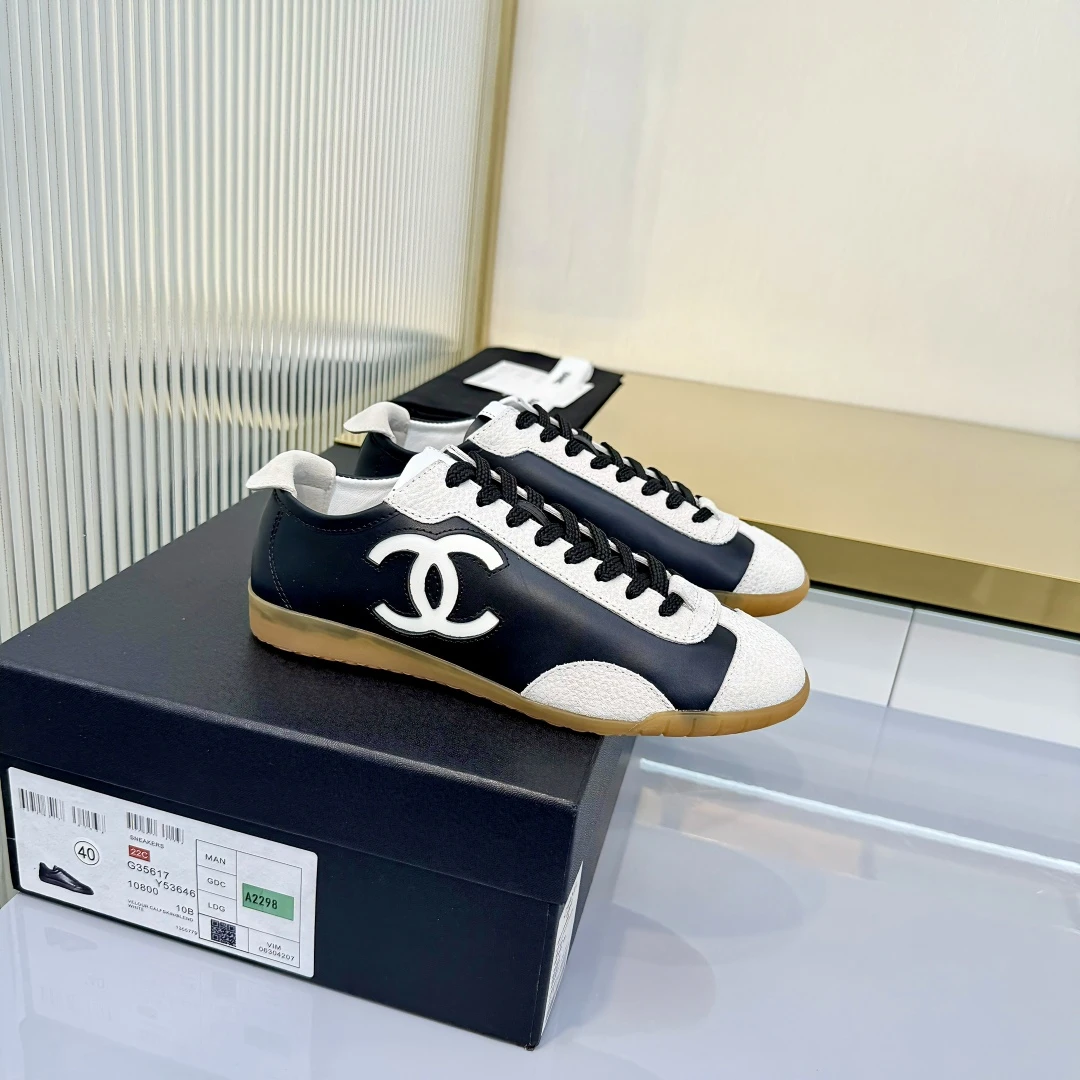 Chanel Sneakers — f63b853b