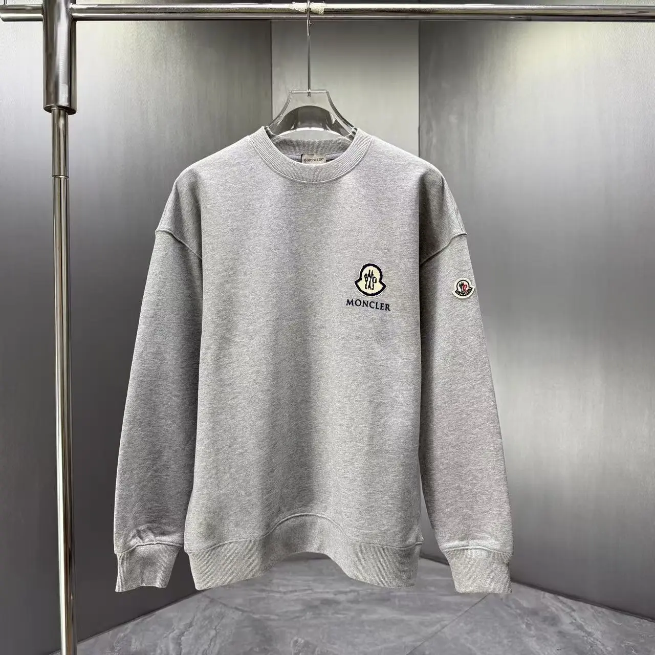 Moncler Sweatshirts — 05d23399