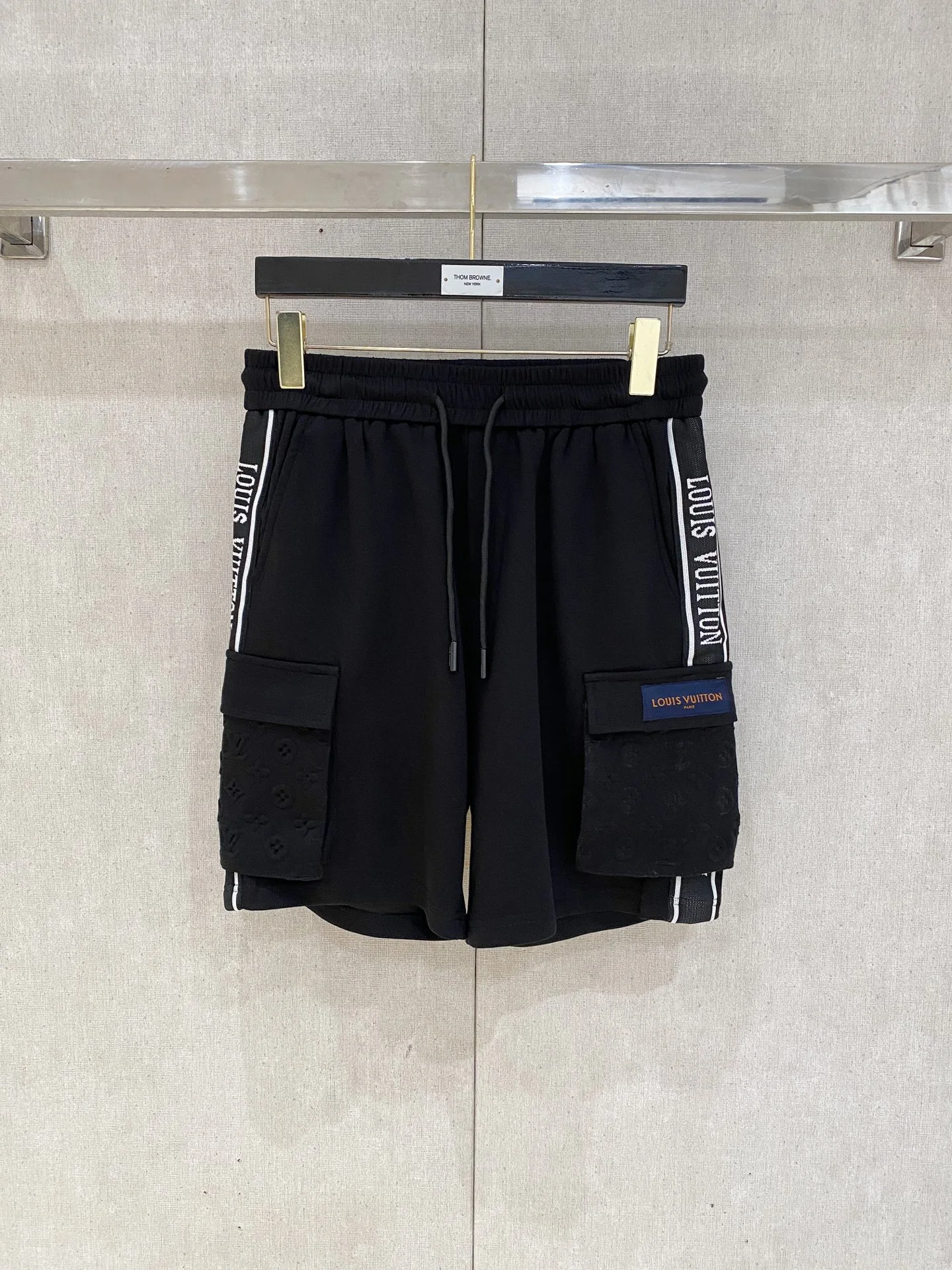 Louis Vuitton Shorts — 8bd9ca39