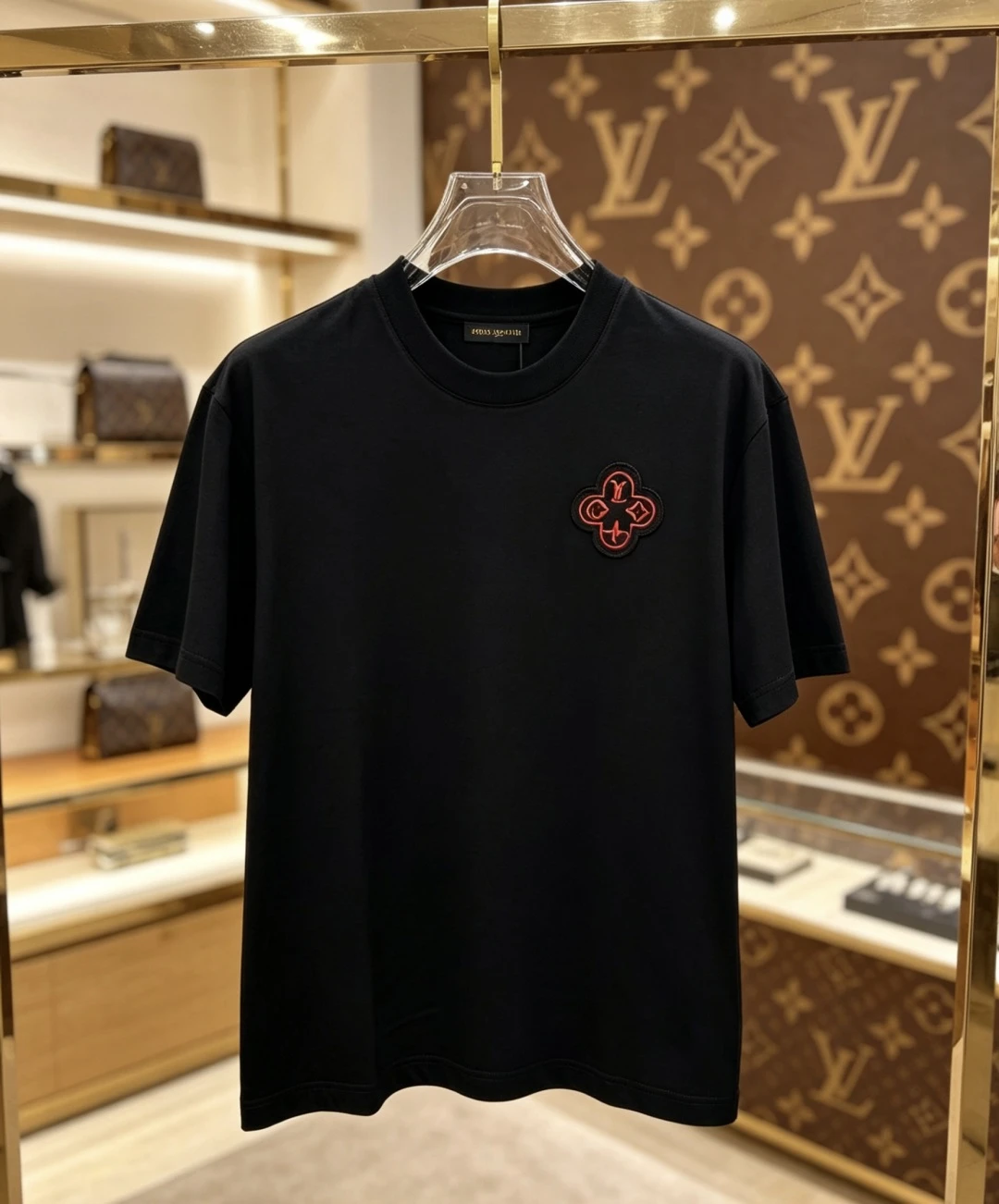 Louis Vuitton T-Shirt — 214acc1e