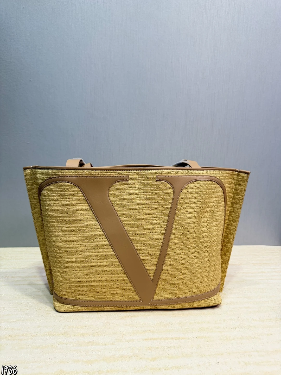 Valentino Bag — 23e8dc4f