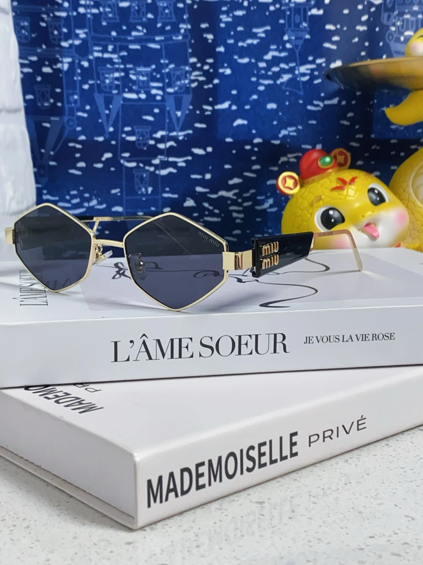 Miu Miu Eyewear — fa9b7528