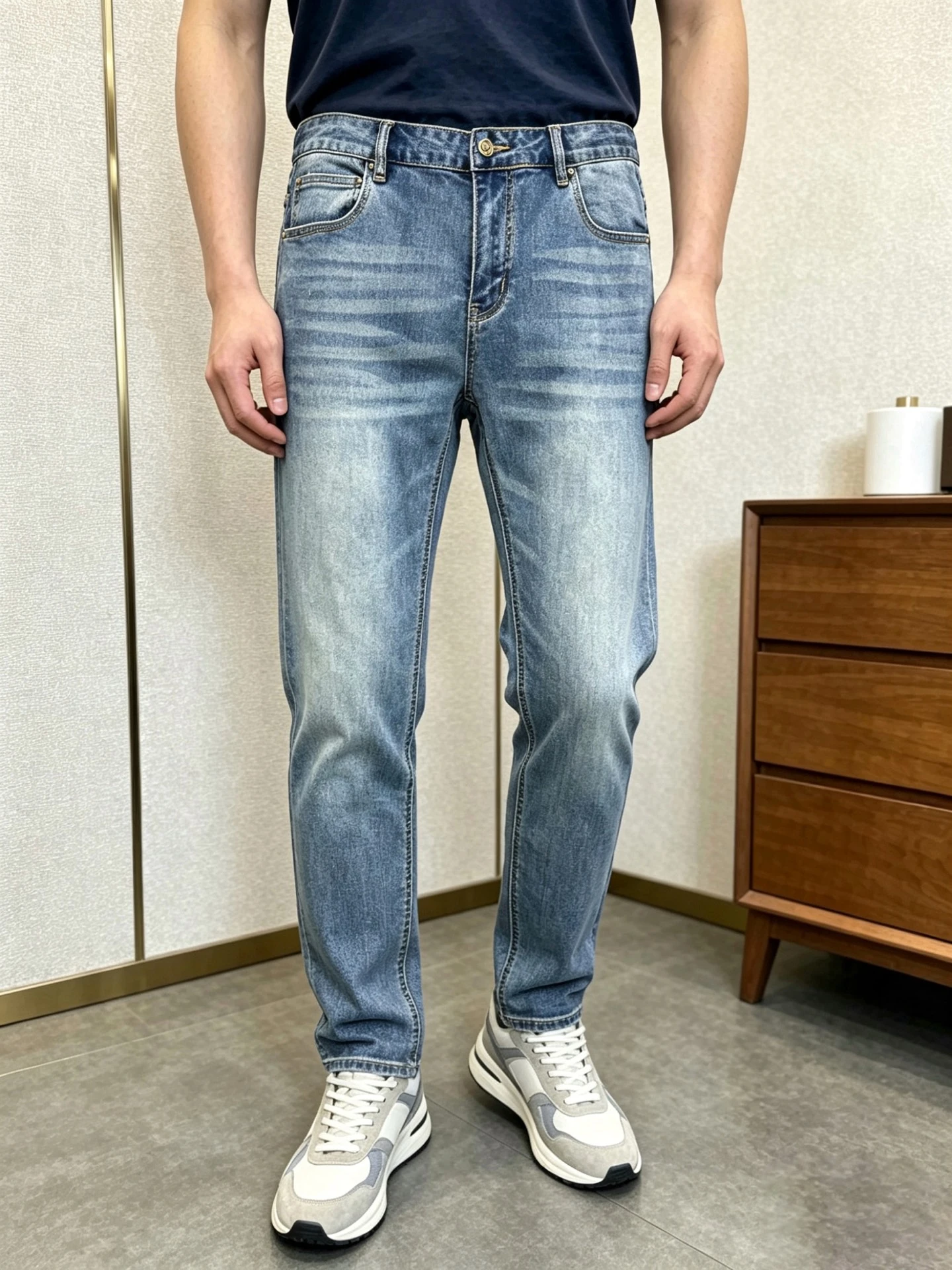 Louis Vuitton Jeans — 174d7aea