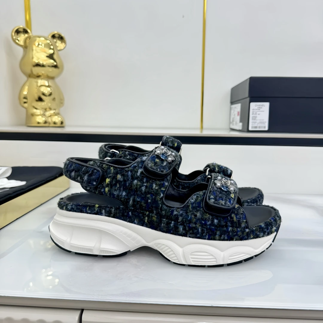 Chanel Slippers — 89c5cfa4