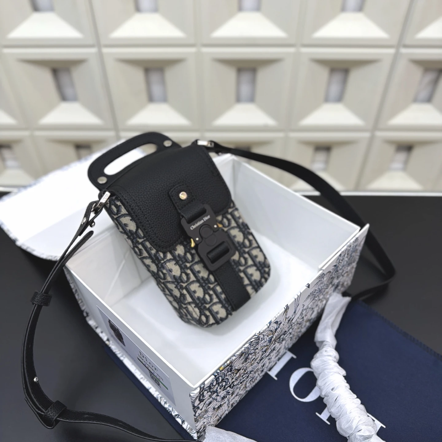 Dior Bag — 39fa585d