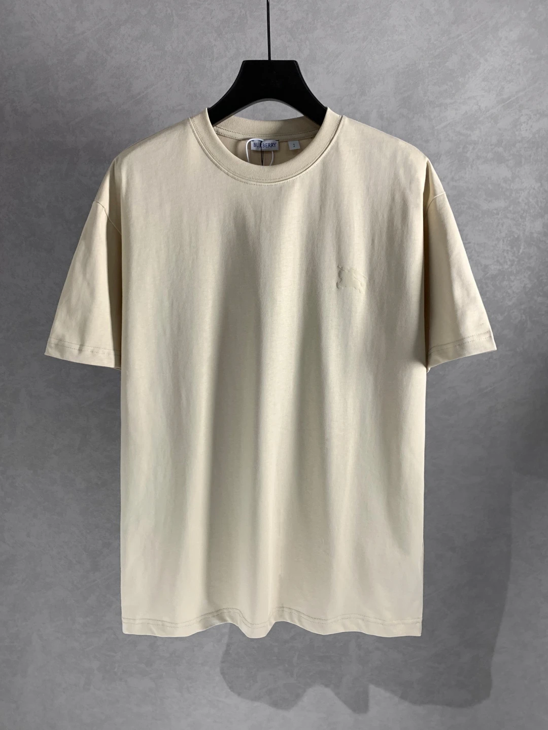 Burberry T-Shirt — dfdf3069