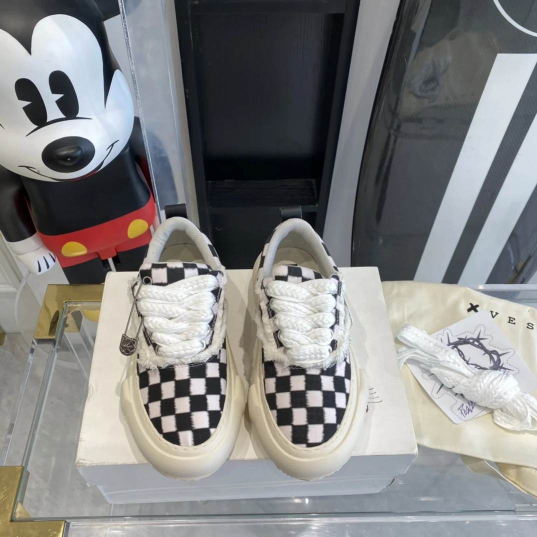 XVESSEL Sneakers — 21fc7c4c
