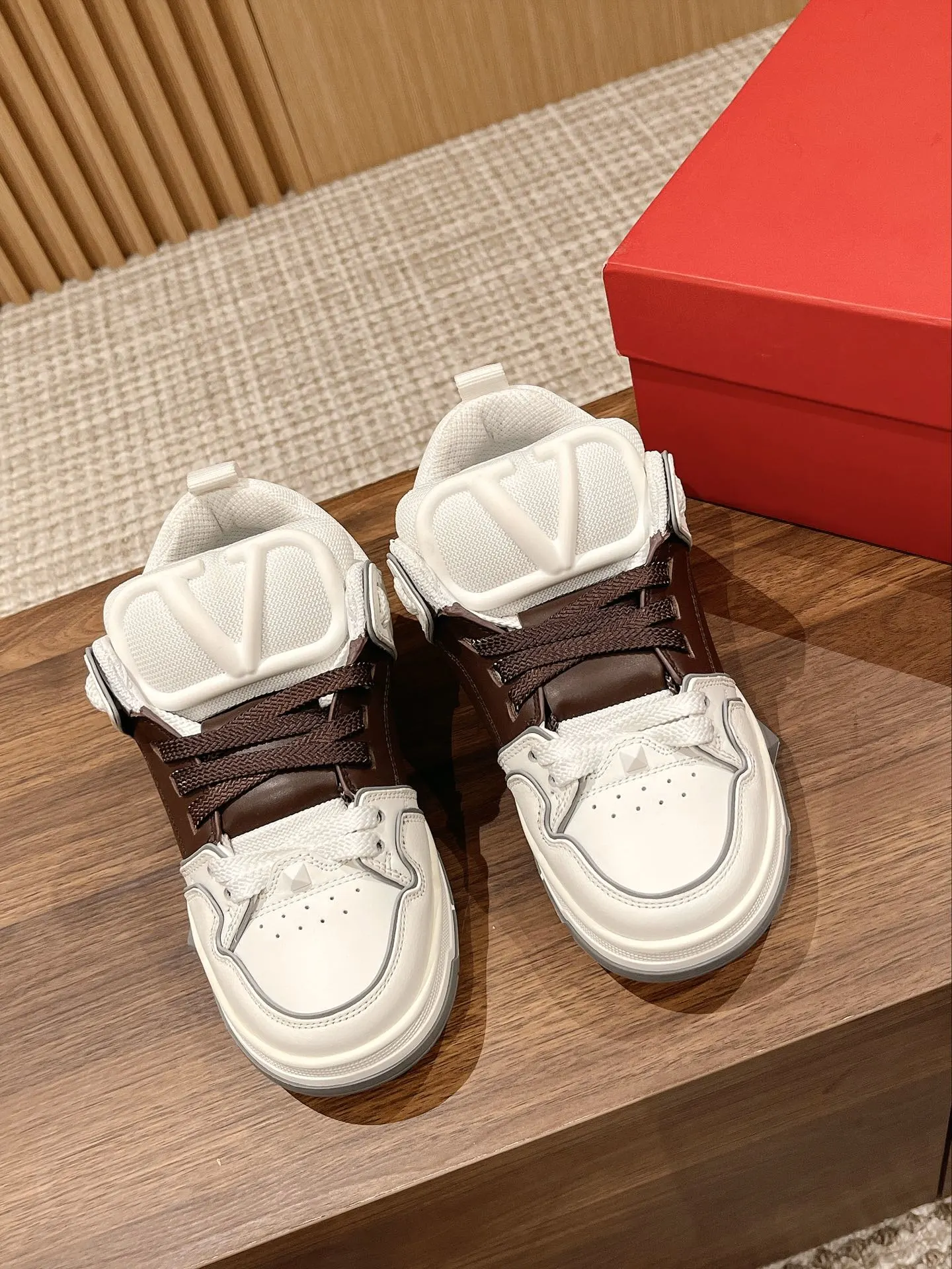 Valentino Sneakers — ea49e5f0