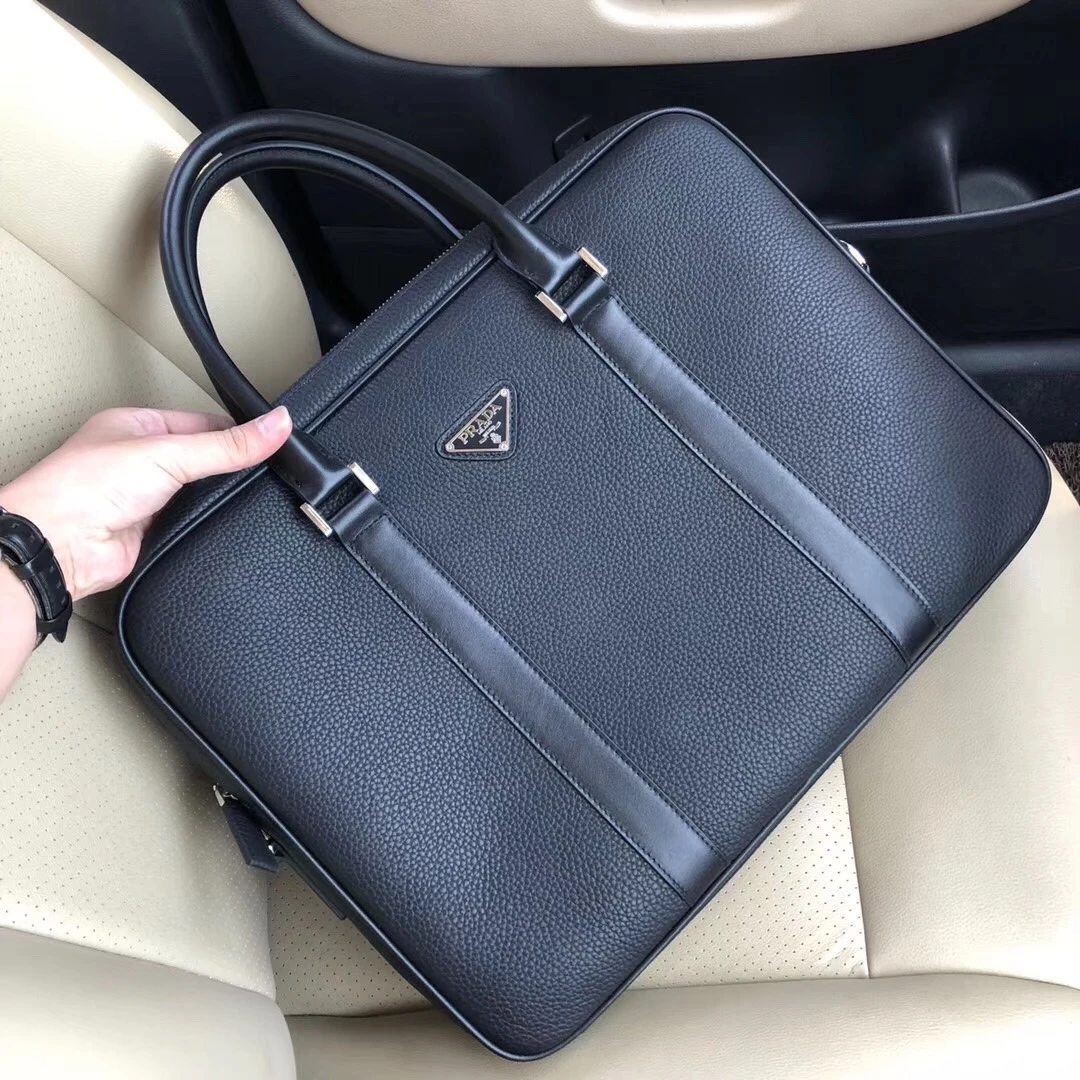 Briefcases — b52f0cec