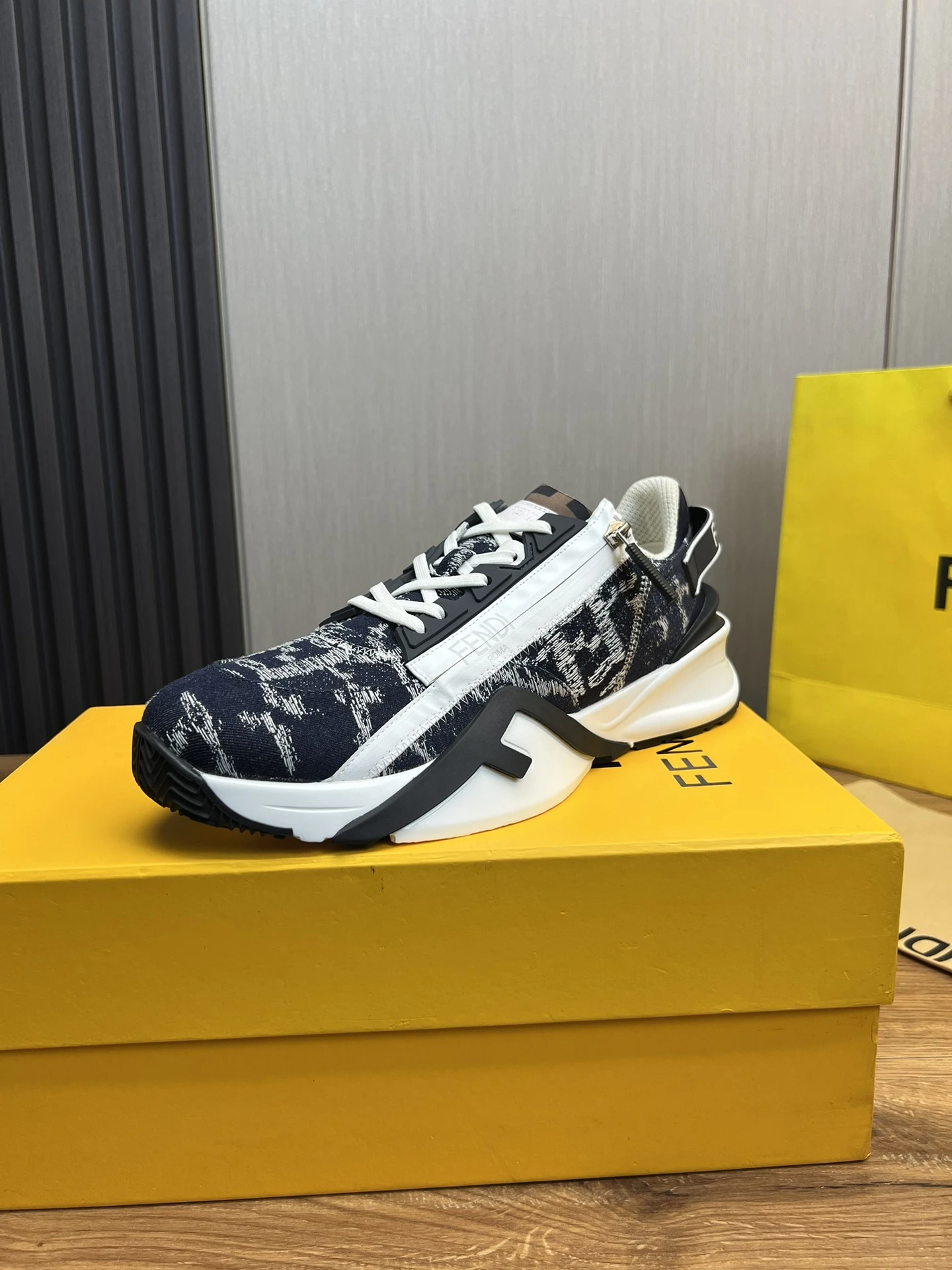 Fendi Shoes — 60b1deaa