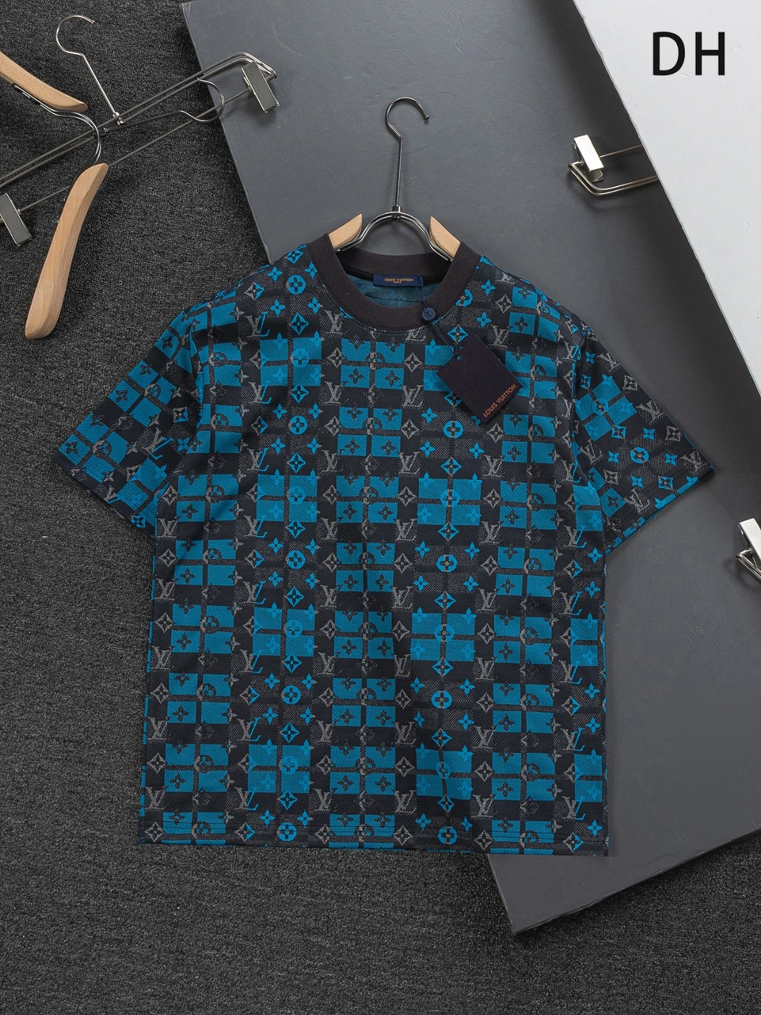 Louis Vuitton T-Shirt — 5efffab6