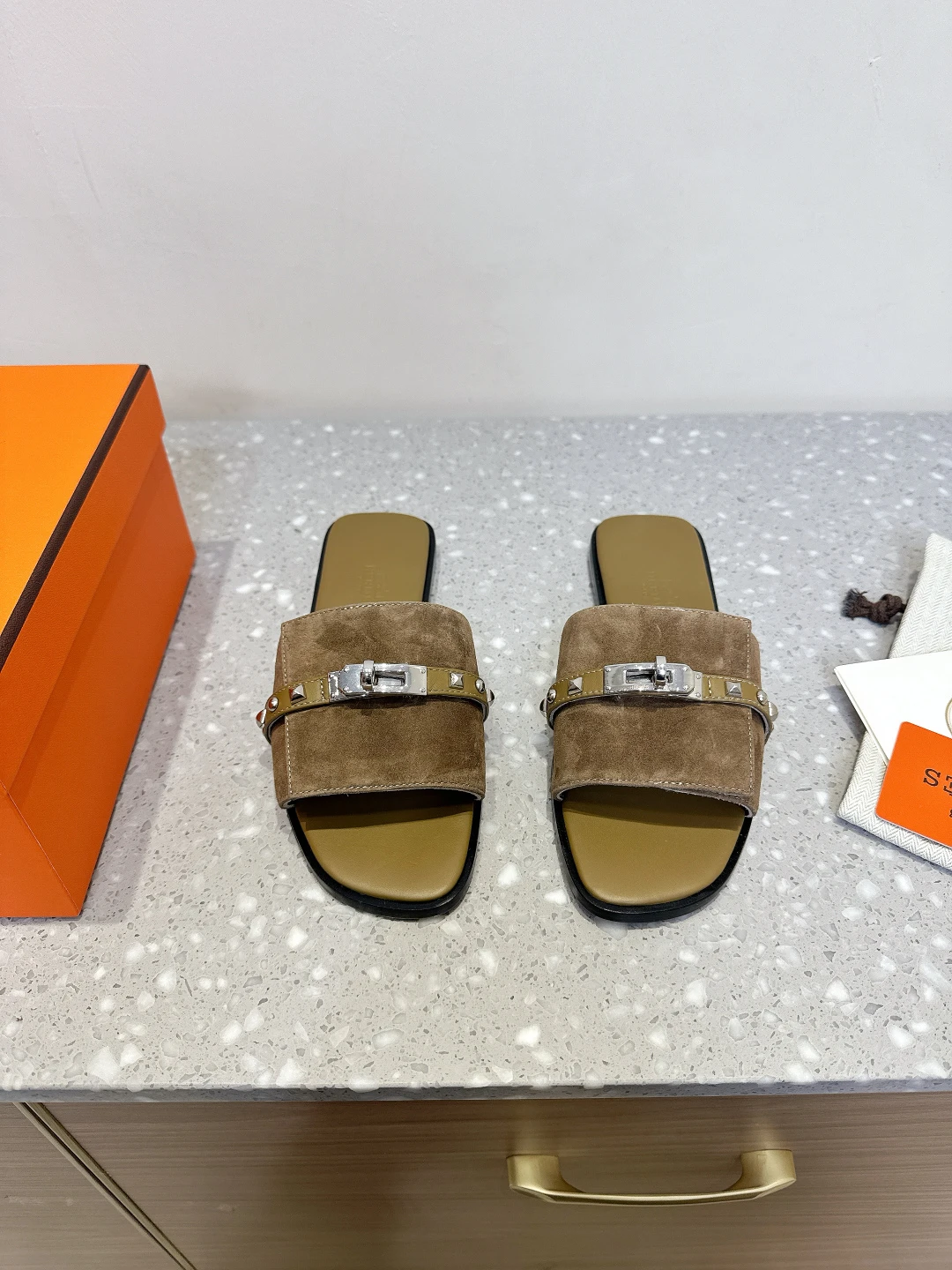 Hermès Slippers — 74243b0b