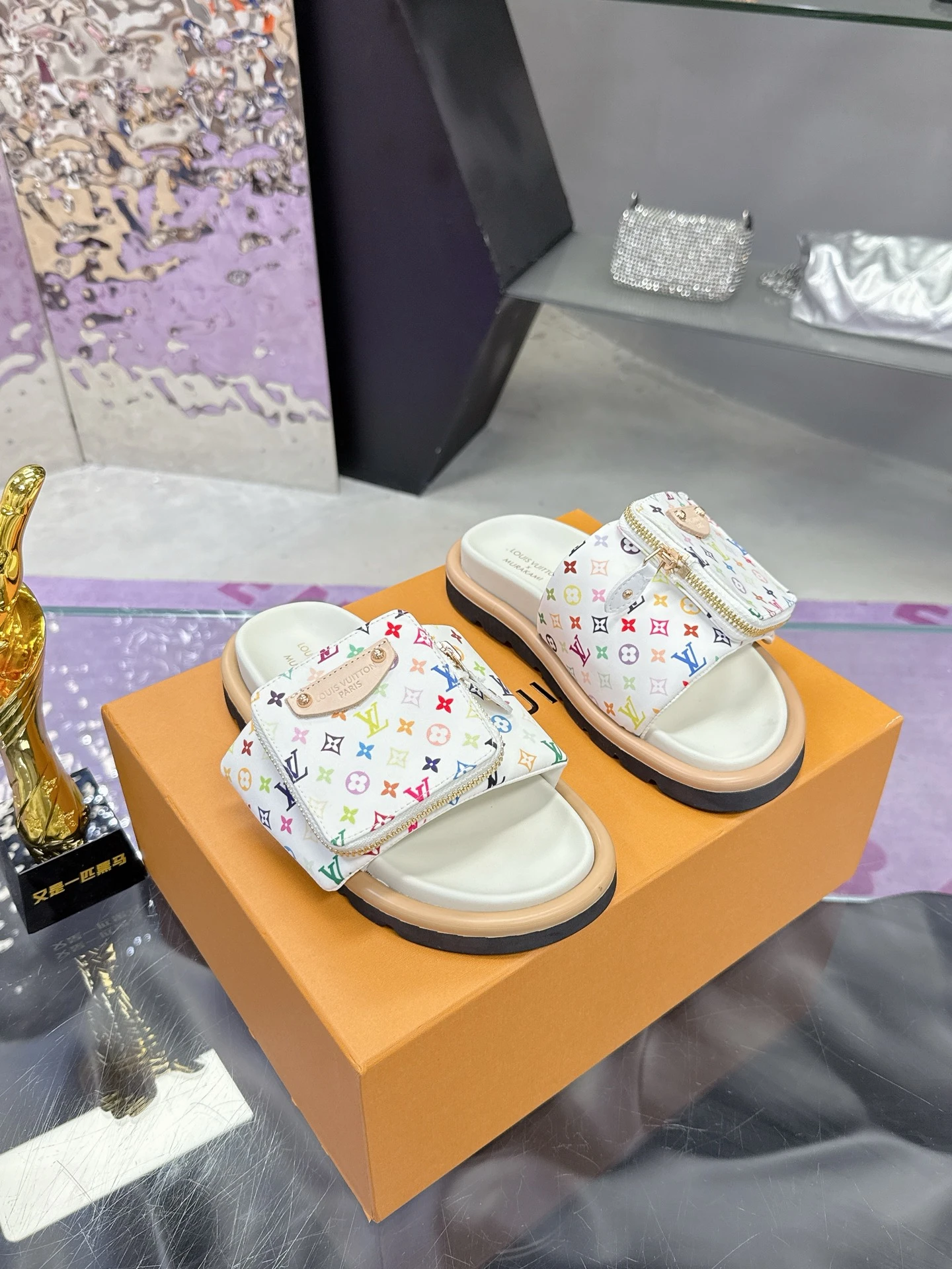 Louis Vuitton Slippers — 709d8c88