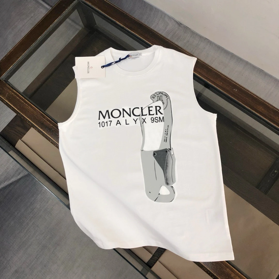 Moncler T-Shirt — fdc9af8e