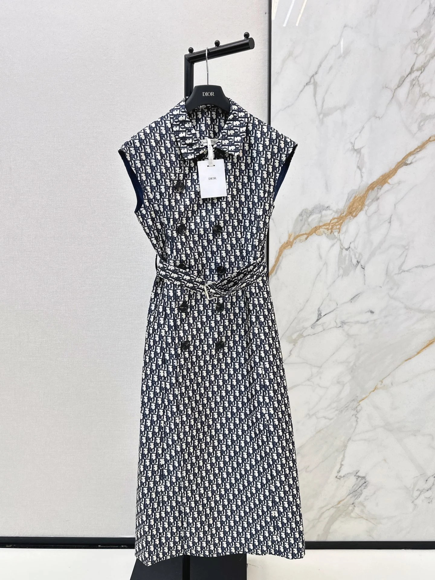 Dresses — 3dc72598
