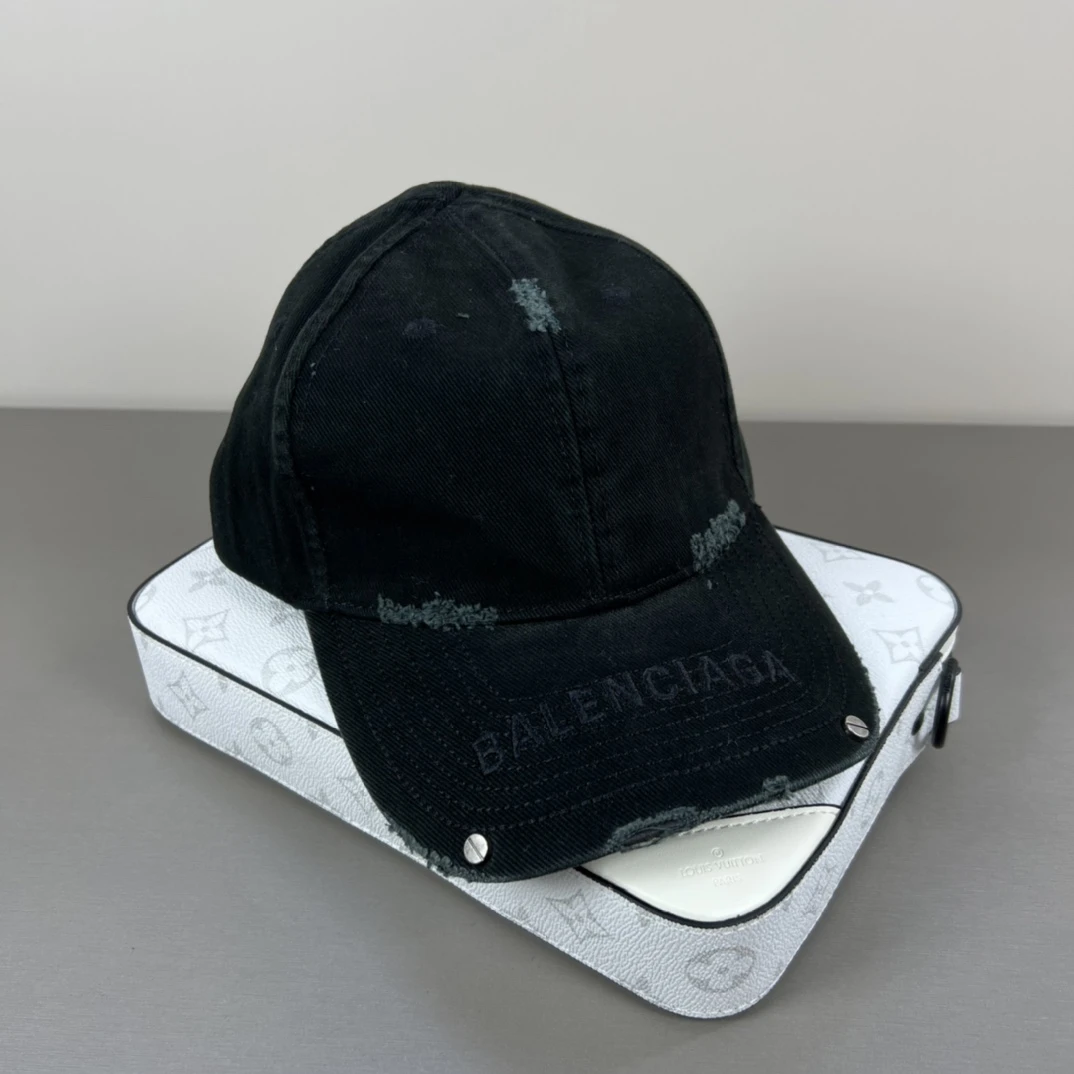 Balenciaga Hat — dacf4b1a