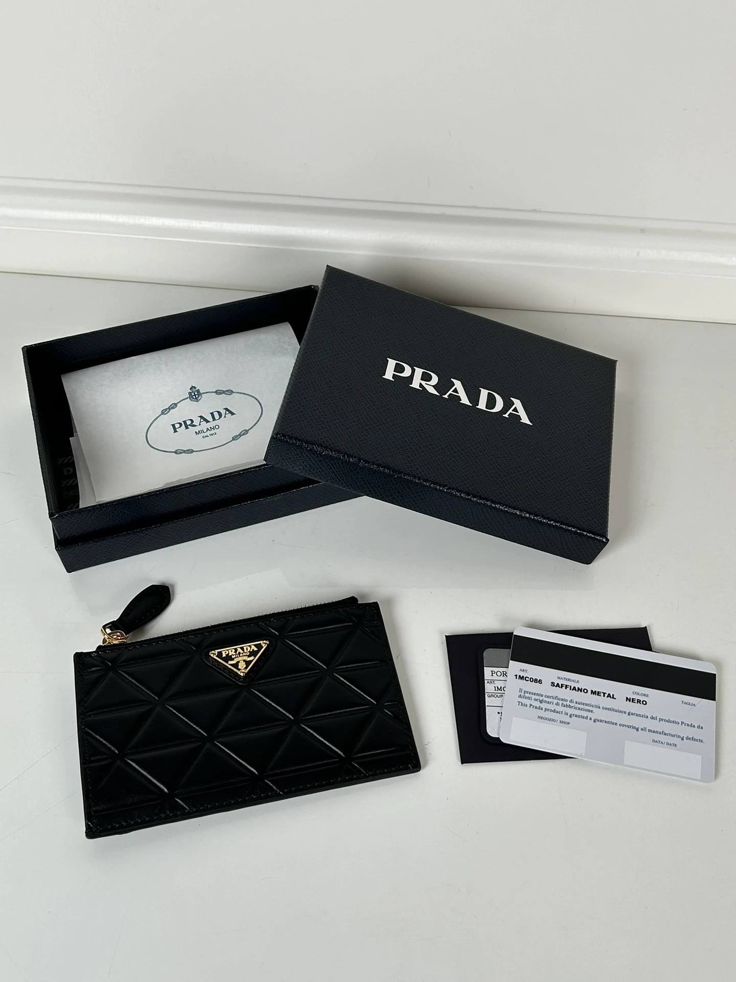 Cardholders — 245239c0