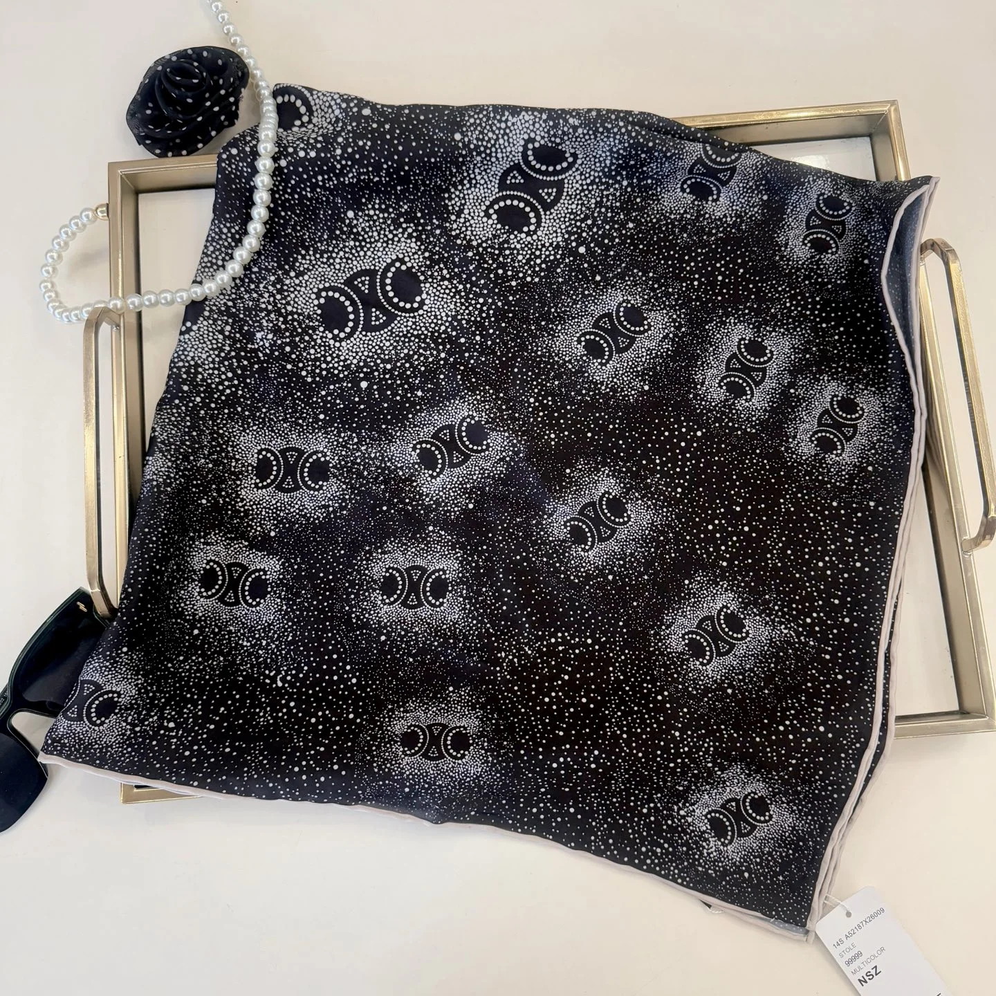 Scarves — 5de1c95a