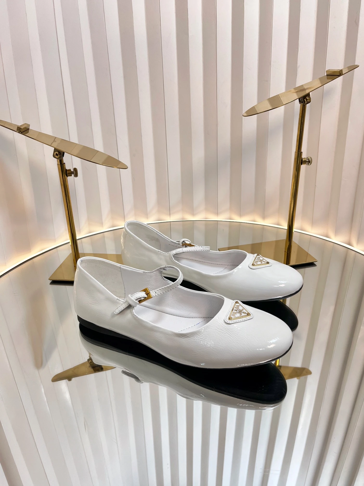Prada Shoes — 413ccfb2