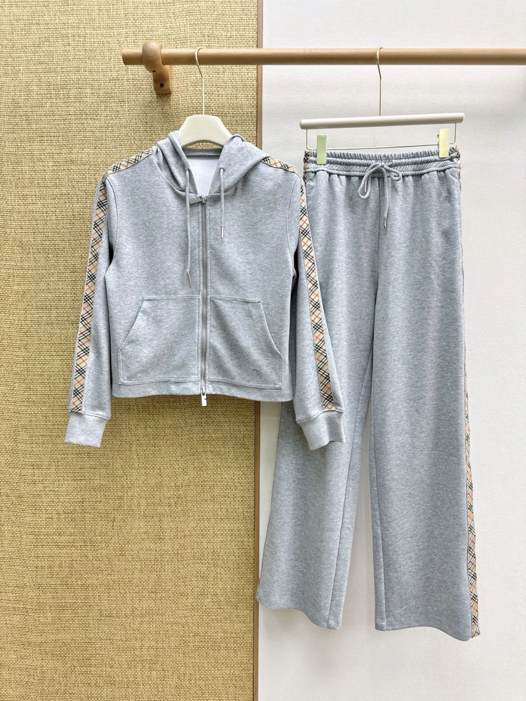 Matching Sets — f2a4f580