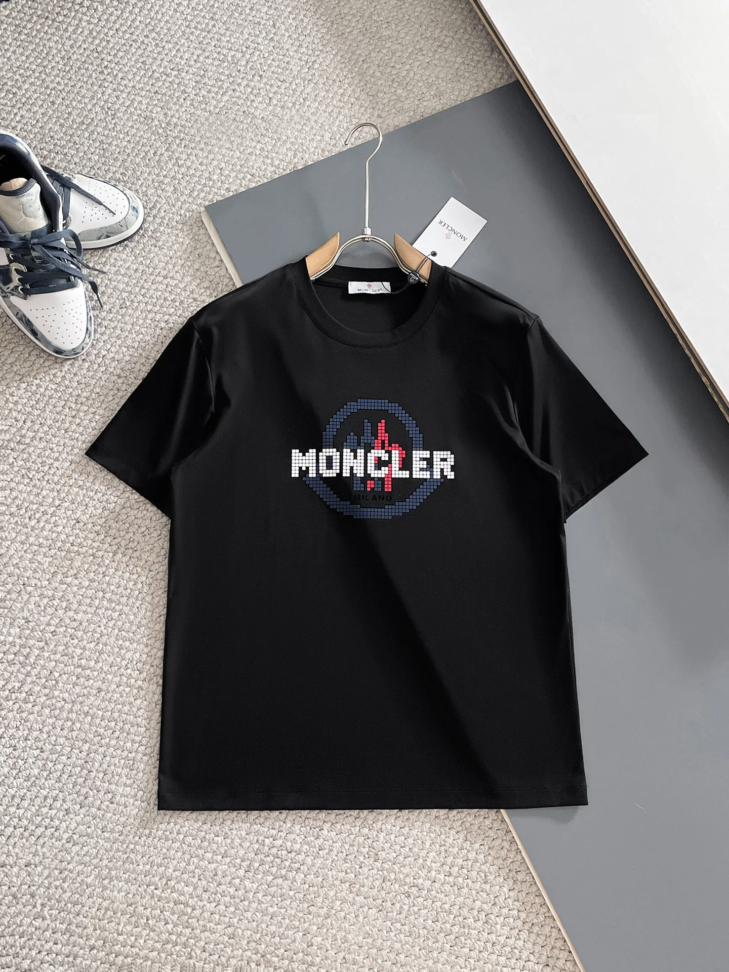 Moncler T-Shirt — 979d25ae