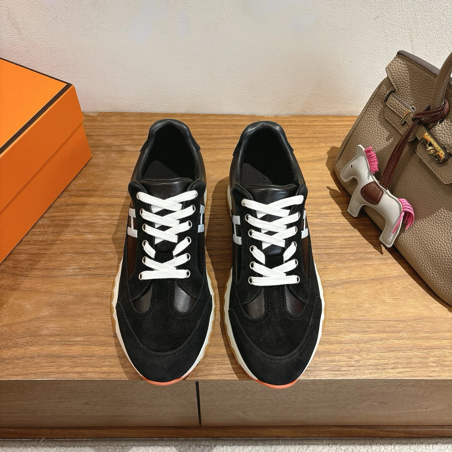 Hermès Sneakers — d16c515d