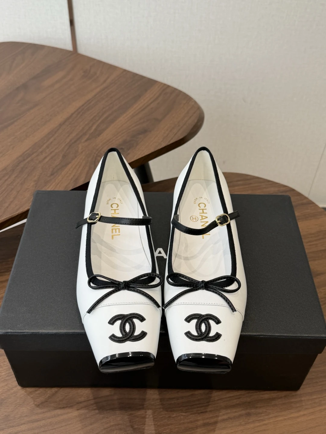 Chanel Slippers — 5719fadd