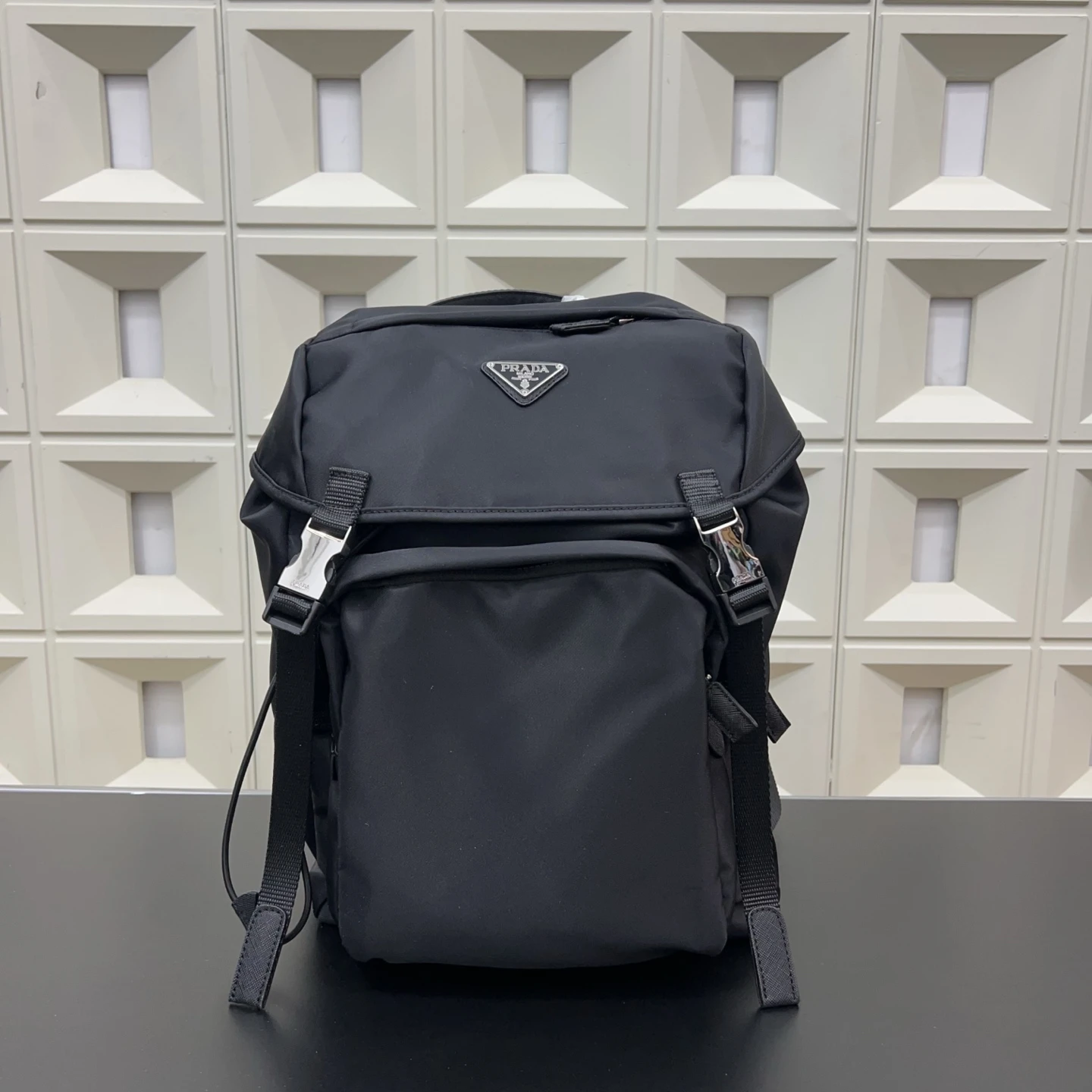 Prada Bag — d55b18b7