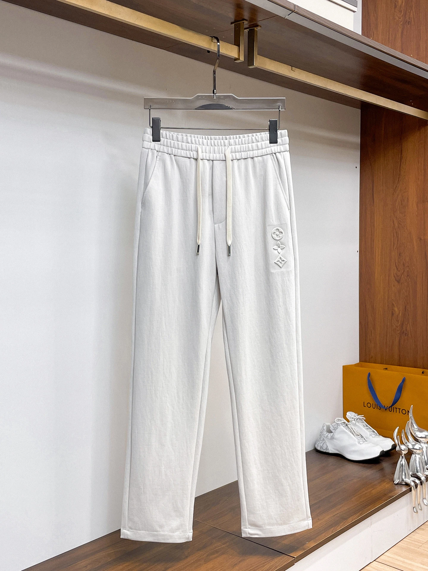Louis Vuitton Trousers — 3ccd3a28