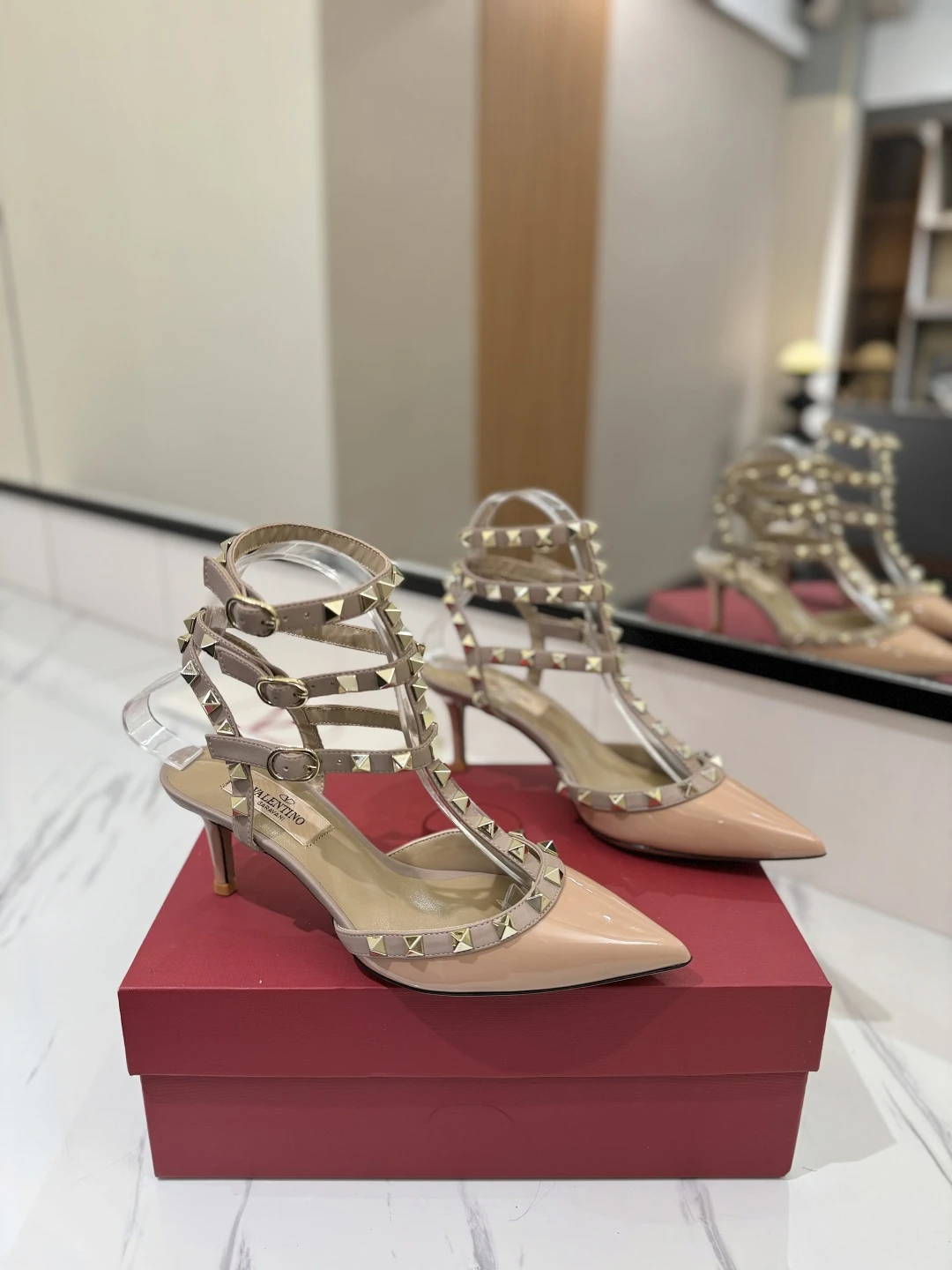 Valentino Sandals — 2a6b373f