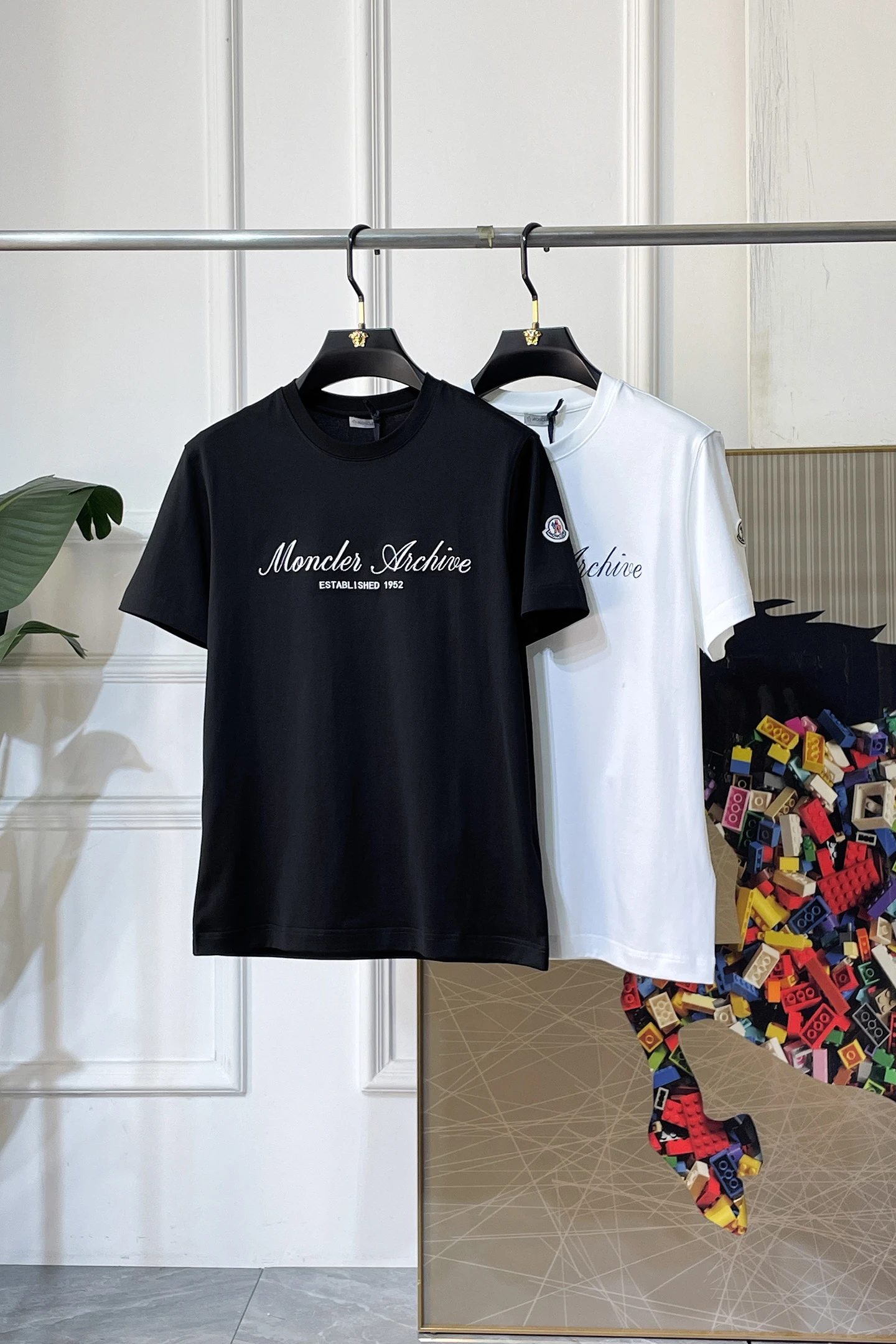 Moncler T-Shirt — 414768b7