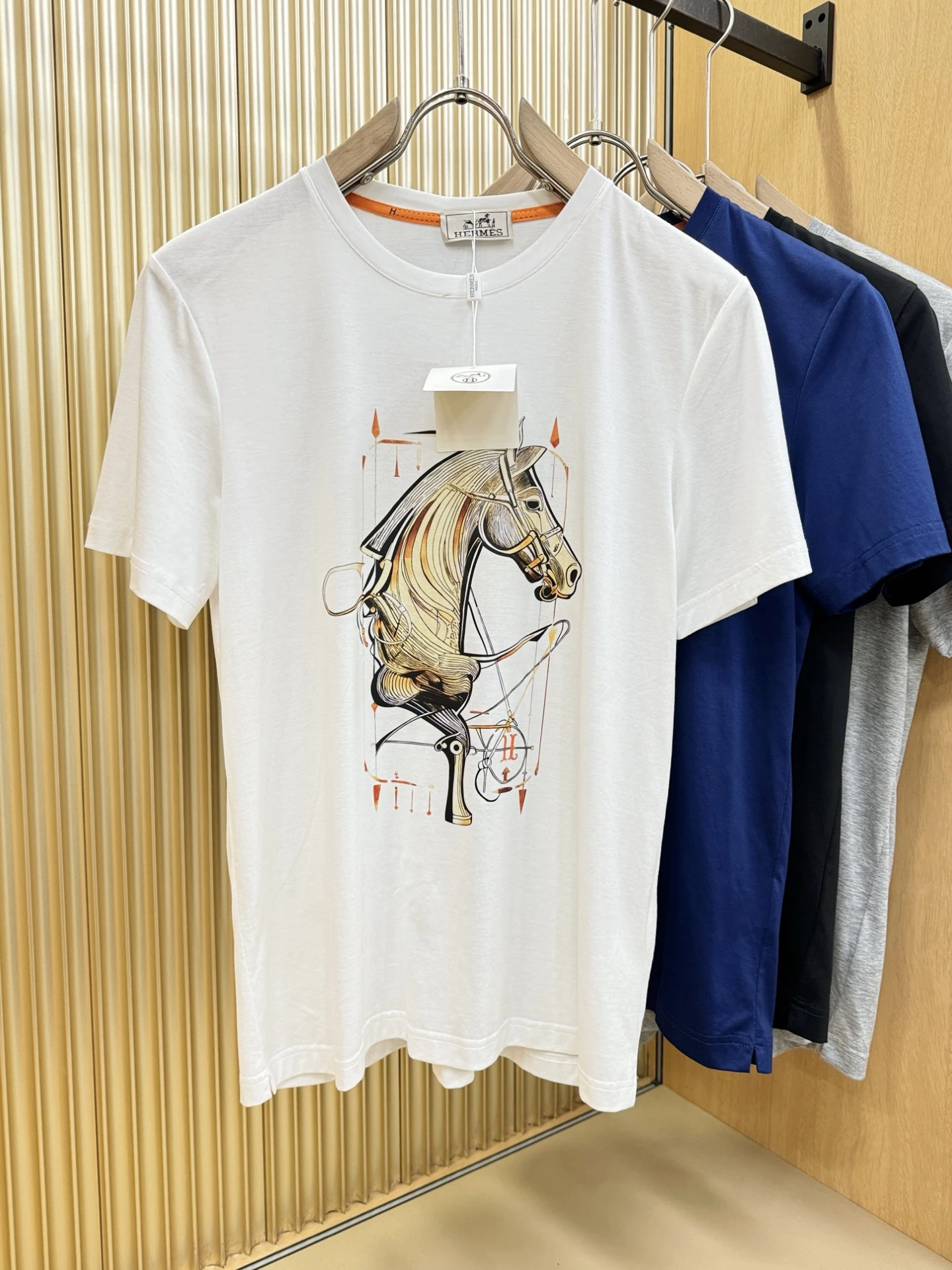 Hermès T-Shirt — a5565235