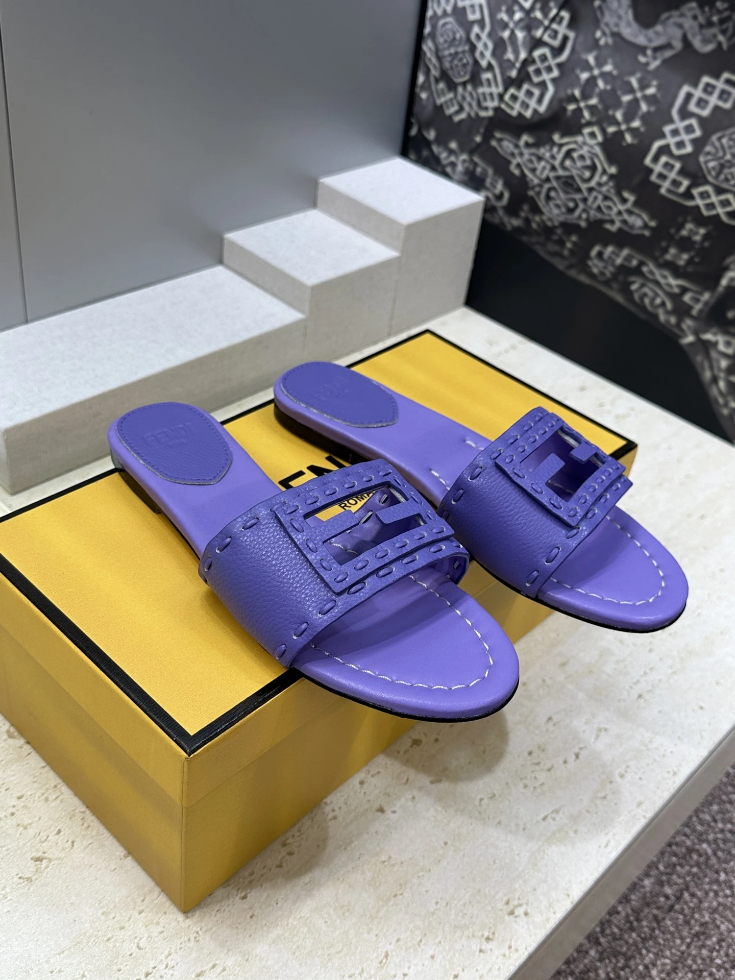 Fendi Slippers — 741a4df4