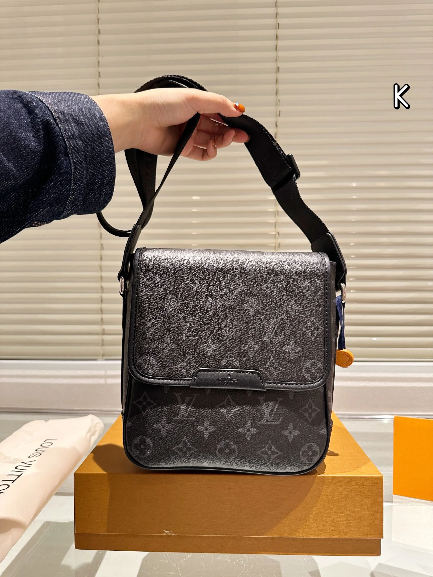 Louis Vuitton Bag — f1b894e9