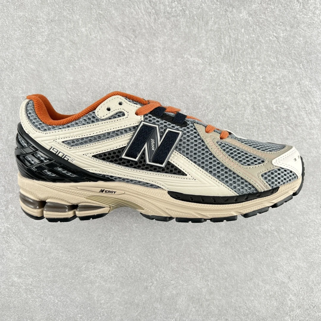 New Balance Sneakers — 57ca6f77