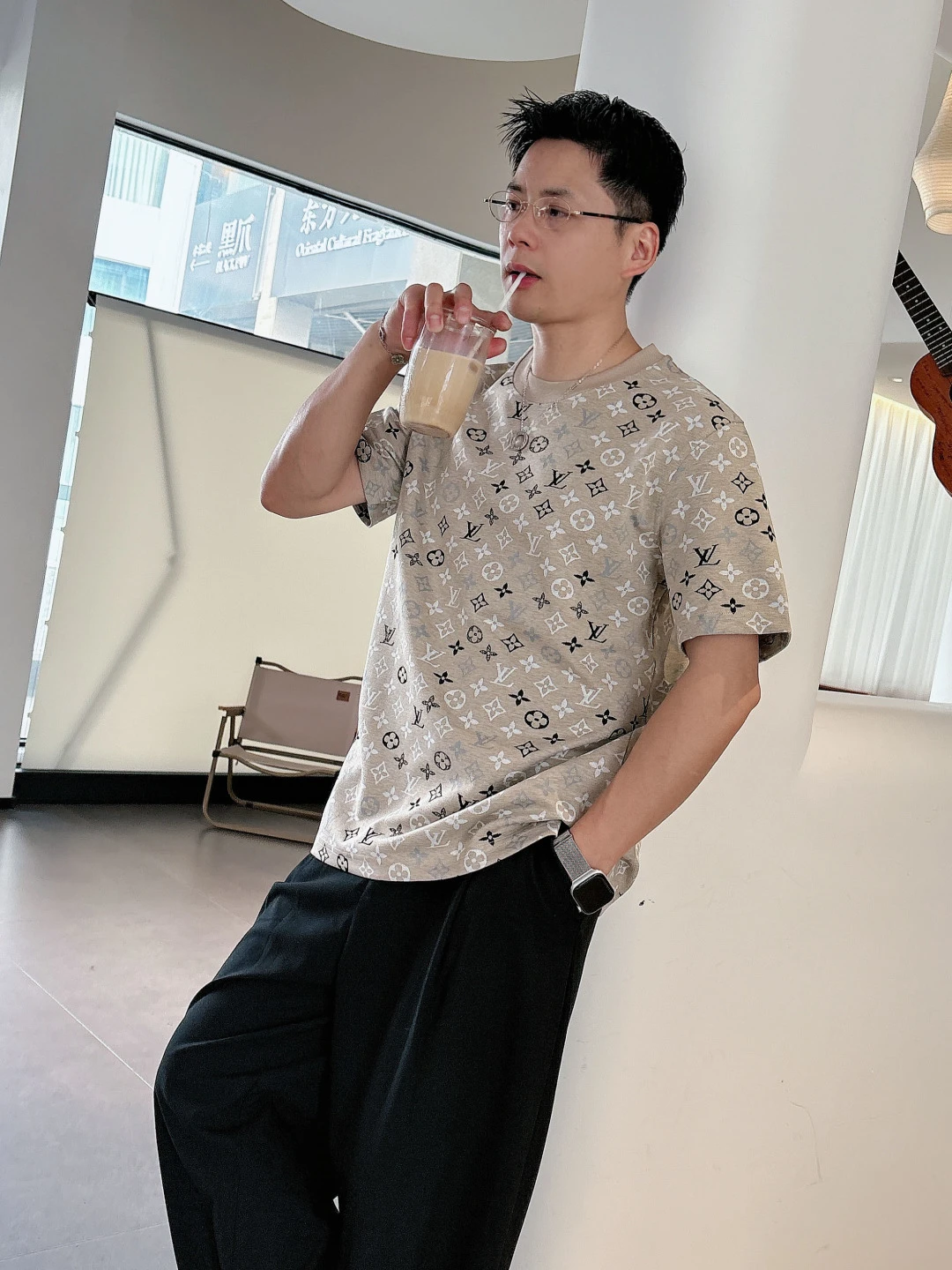 Louis Vuitton T-Shirt — 1261f45e