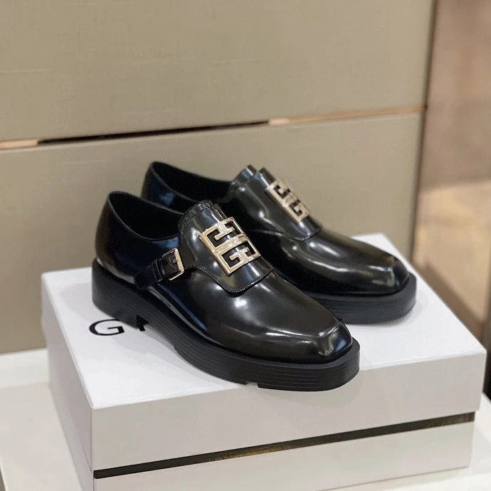 Givenchy Loafers — a5f0a2c1