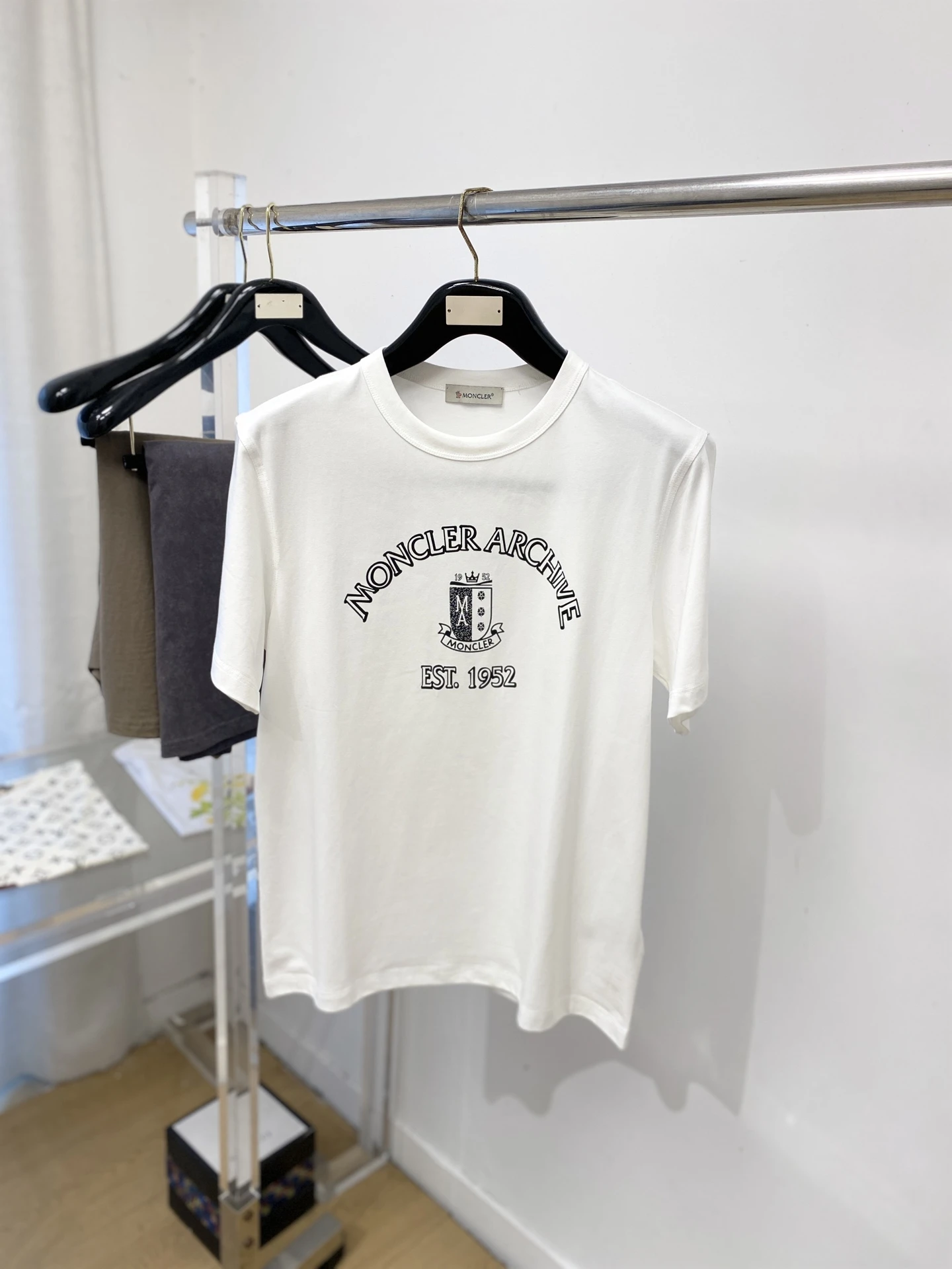 Moncler T-Shirt — 3adf827c