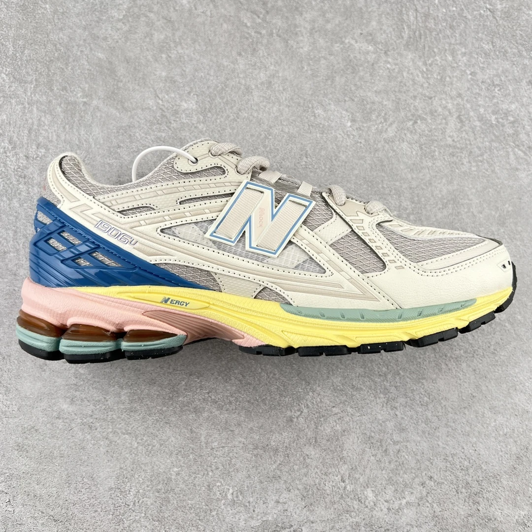 New Balance Sneakers — ce0e85e8