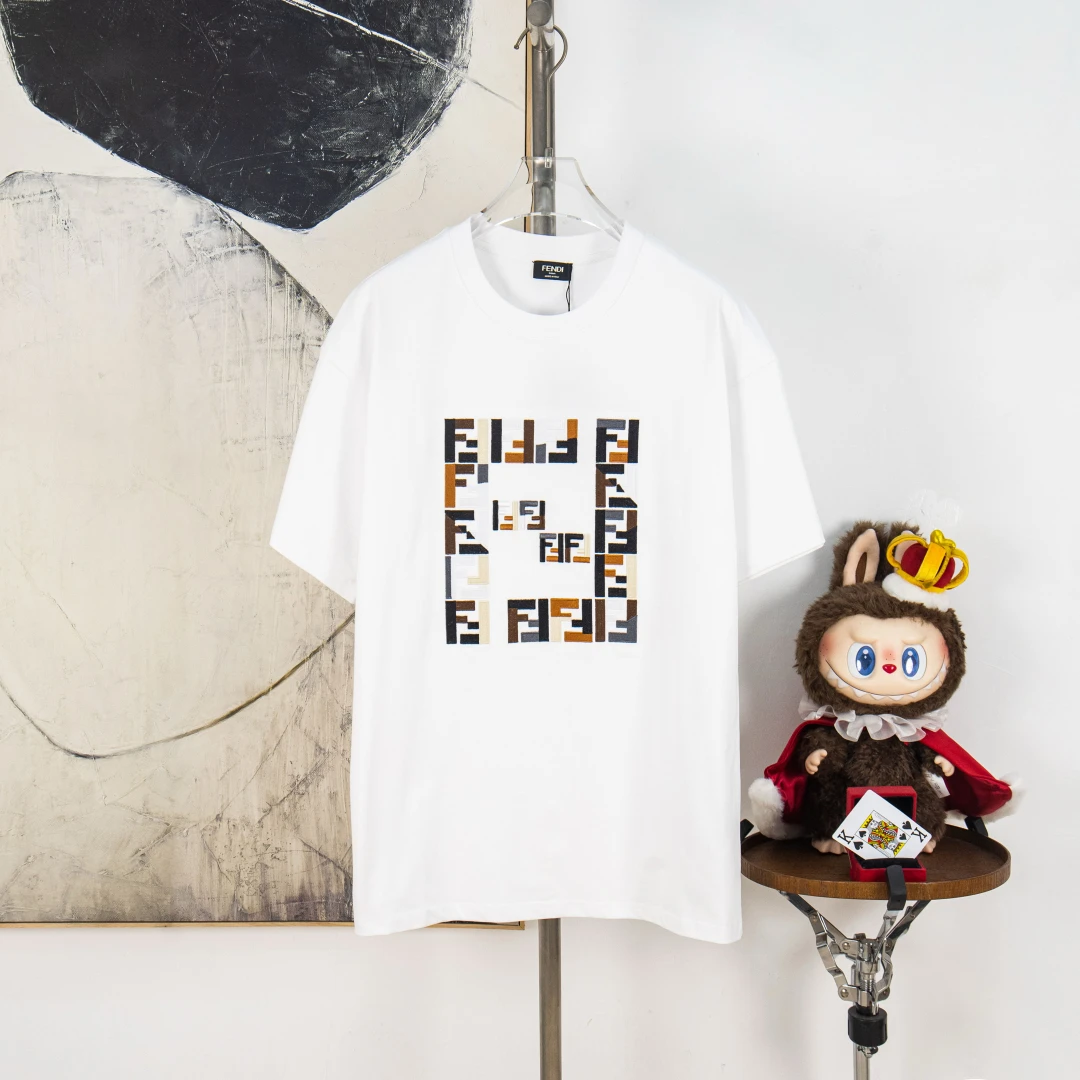 Fendi T-Shirt — e0f1cd32