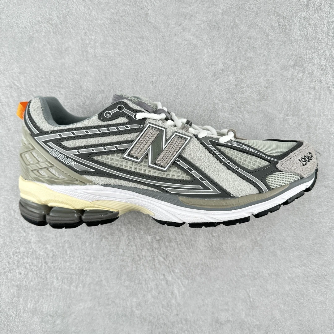 New Balance Sneakers — 86a3fccf