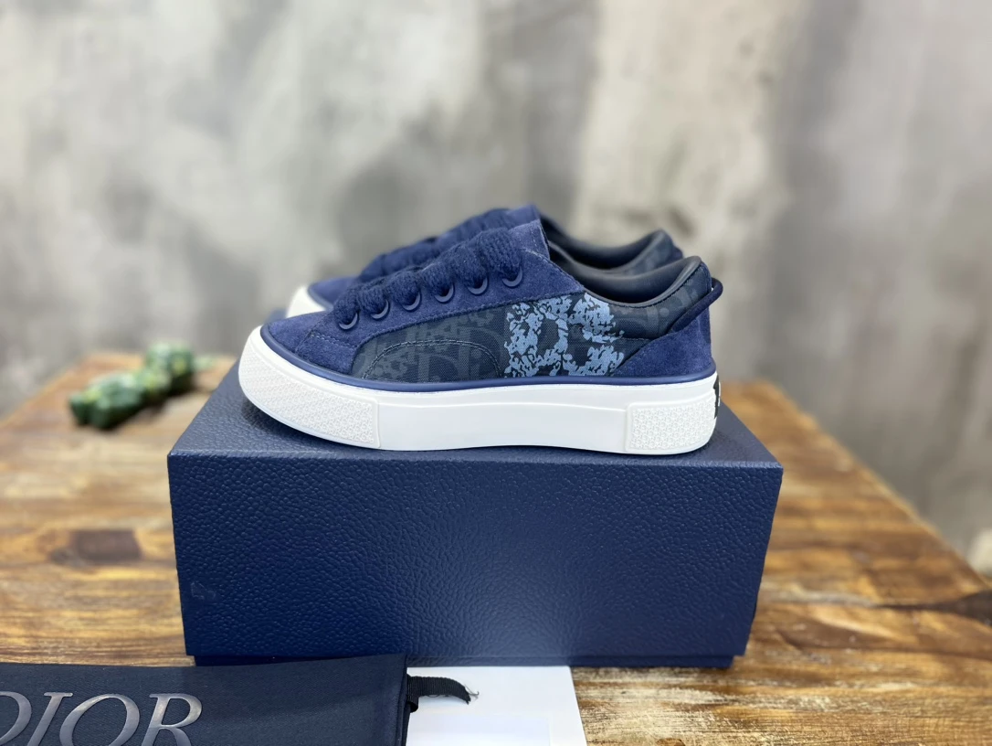 Dior Sneakers — dbe3e8f4