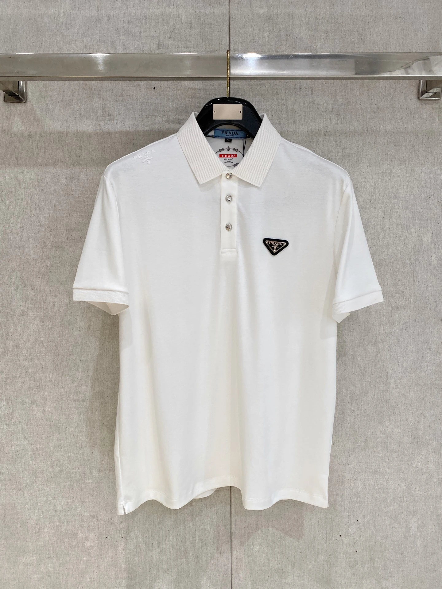 Prada T-Shirt — ffa0dc0a