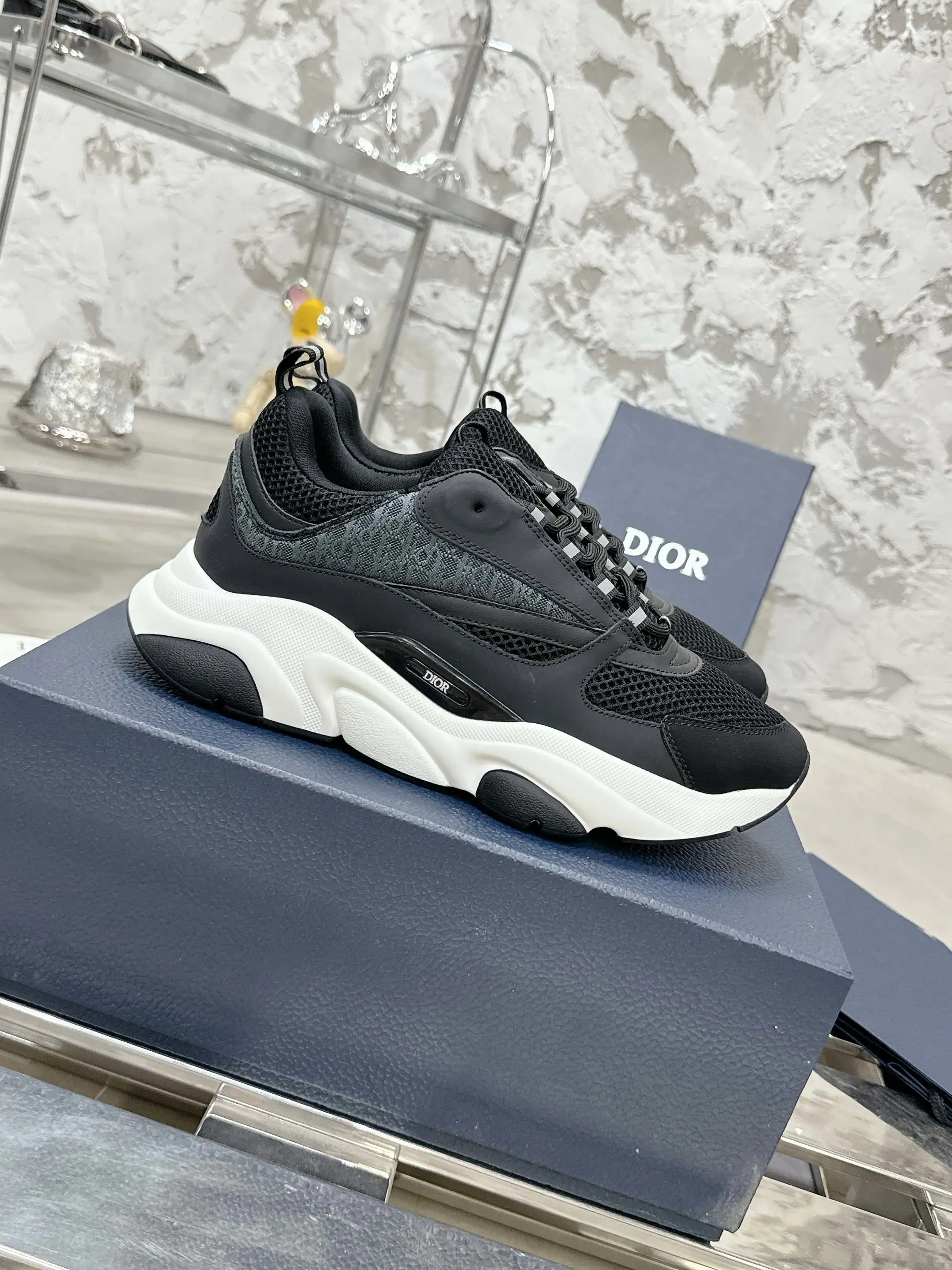 Dior Sneakers — eef78ce1