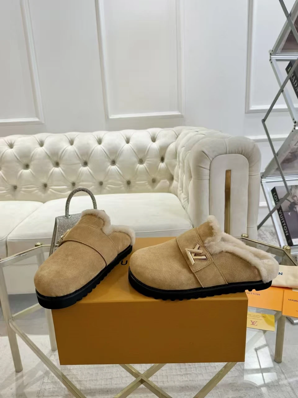 Louis Vuitton Slippers — bf6d7229