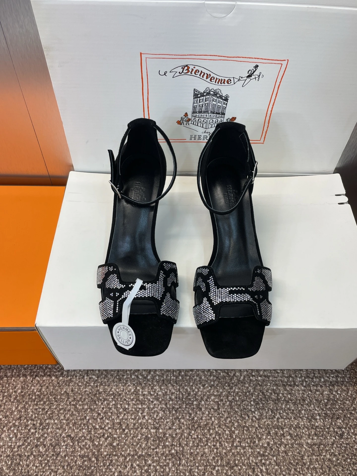 Hermès Sandals — b228370a
