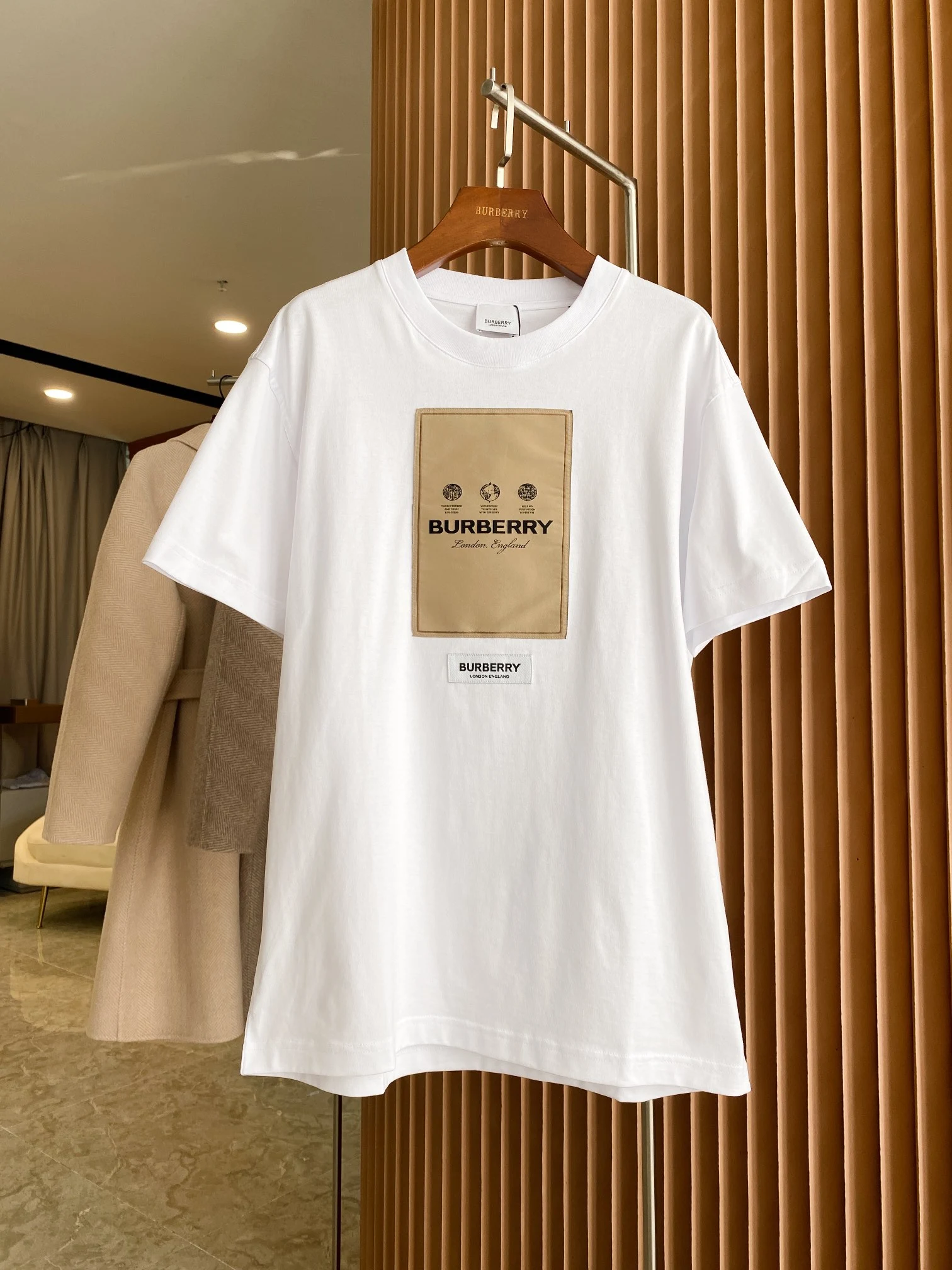 Burberry T-Shirt — 6a52b062